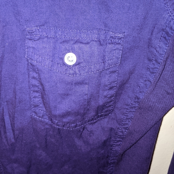 OLD NAVY BUTTON DOWN STRETCH - Picture 4 of 5